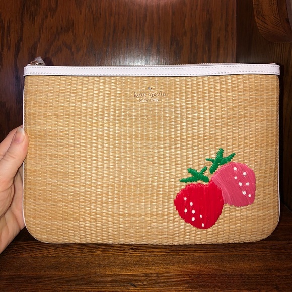 NWT-Kate Spade-Picnic In The Park-Lg Straw Pouch - Picture 1 of 7